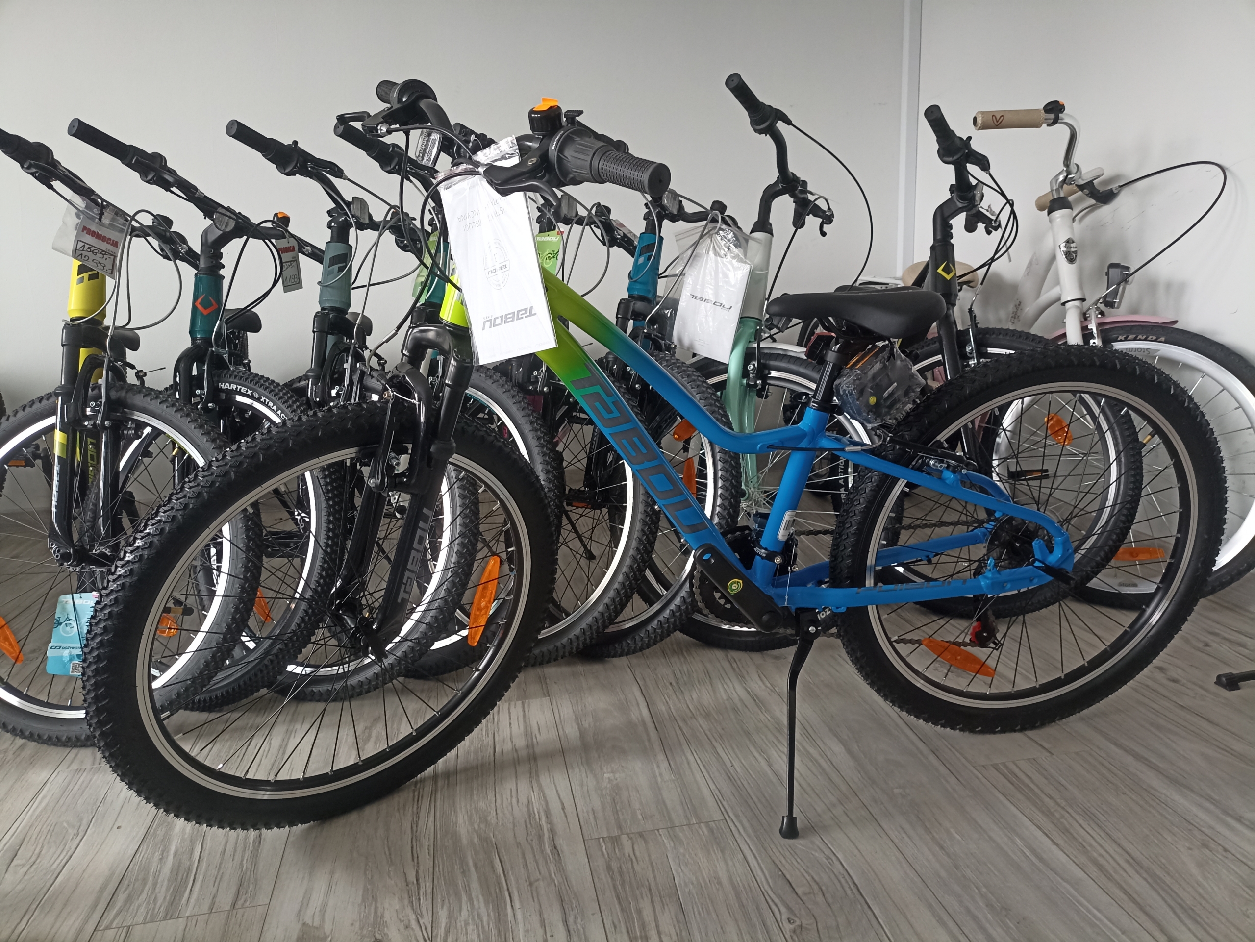 Tabou Poison 24 Niebiesko/Limonkowy 2026 - obrazek 2