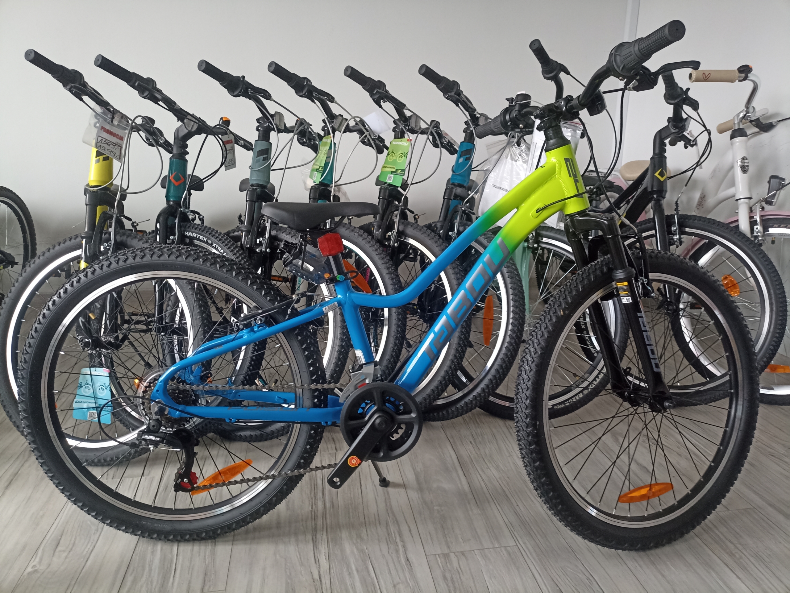 Tabou Poison 24 Niebiesko/Limonkowy 2026 - obrazek 3